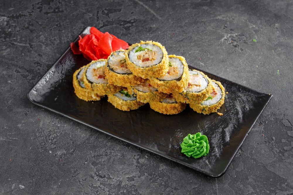 Горячий ролл Цезарь с курицей