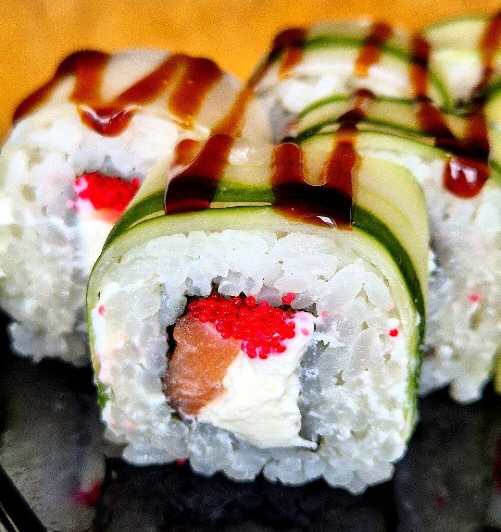 Фрэш-ролл в огурце