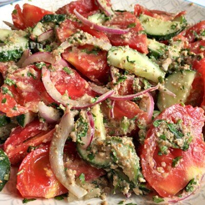 Салат по-грузинский с орехами