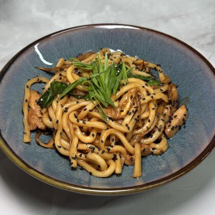 Пшеничная лапша с цыпленком и грибами