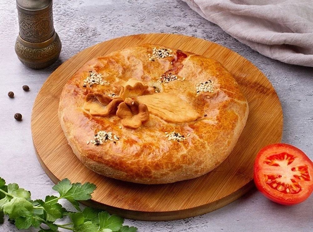Пирог с бараниной картофелем и луком