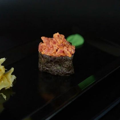 Гункан с тунцом