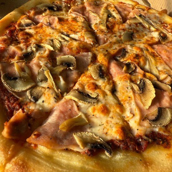 Пицца Ветчина и Грибы