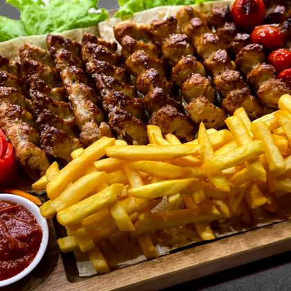 Ассорти люля с картошкой фри