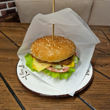 Чизбургер на мангале