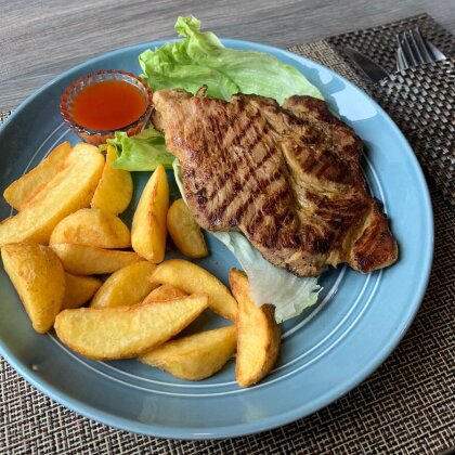 Свиная шейка на гриле в медово-горчичном соусе