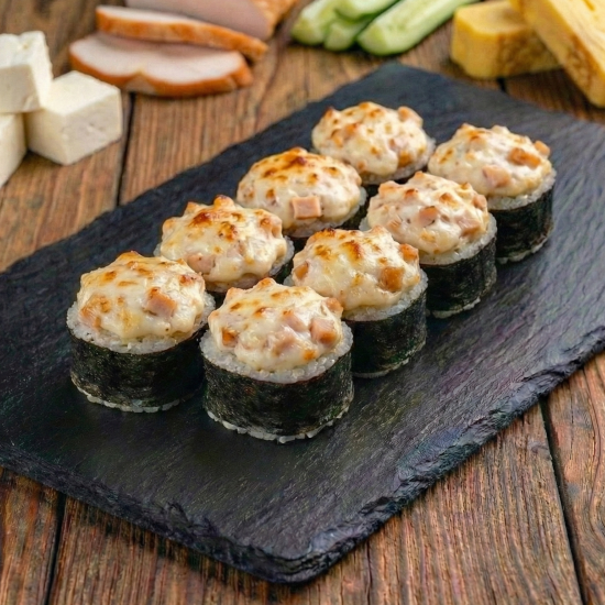 Ролл запеченный с курицей