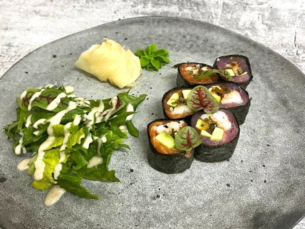 Кето ролл с лососем и тунцом