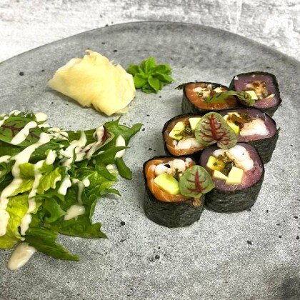 Кето ролл с лососем и тунцом