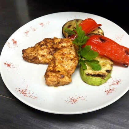 Куриная грудка с овощами