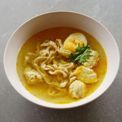 Детский суп-лапша с фрикадельками