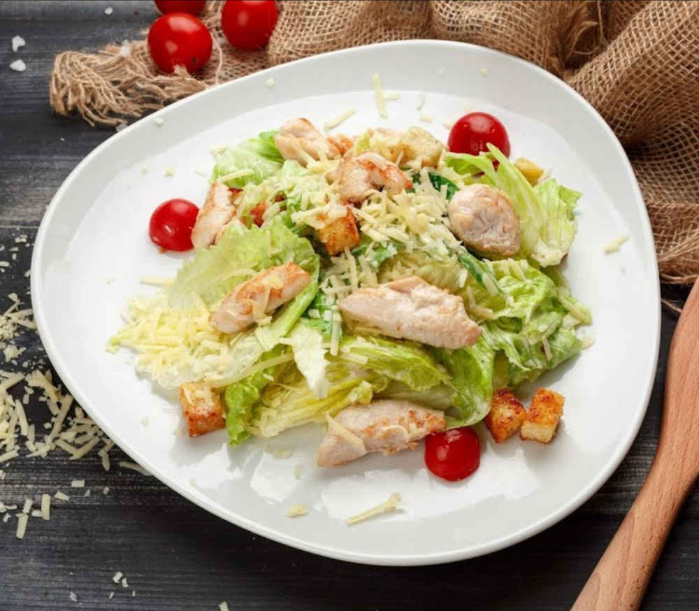 Салат «Цезарь с курицей»