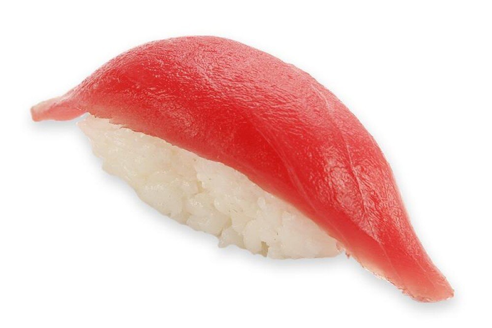 Суши с тунцом