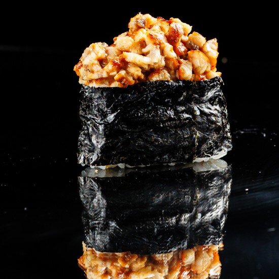 Гункан с угрем