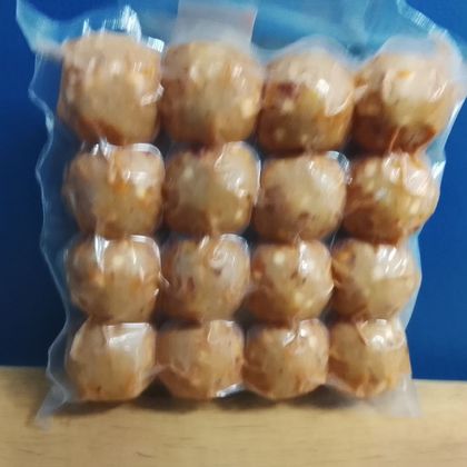 Фрикадельки с вялеными томатами из лосося 1/480