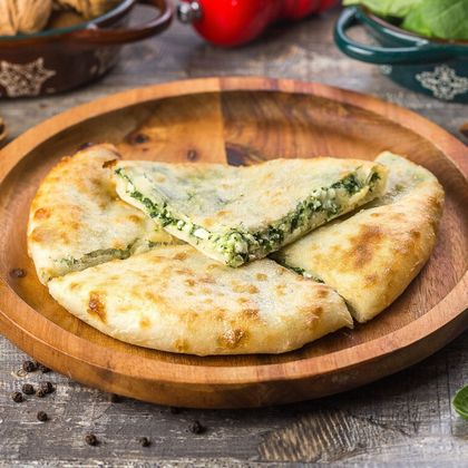 Хачапури со шпинатом и сыром 33см