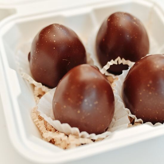 Шоколадные яйца с дубайской начинкой