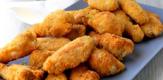 Крылышки куриные в панировке.