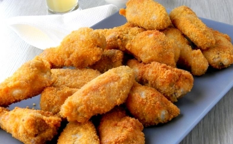 Крылышки куриные в панировке.
