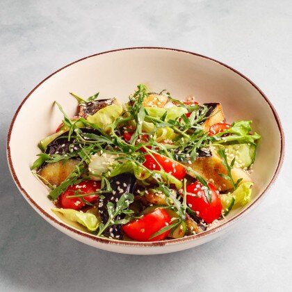 Салат с хрустящими баклажанами