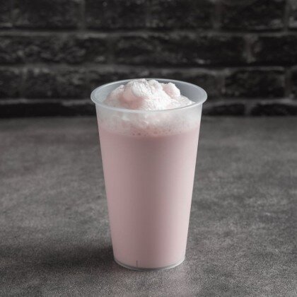 Коктейль молочный клубничный