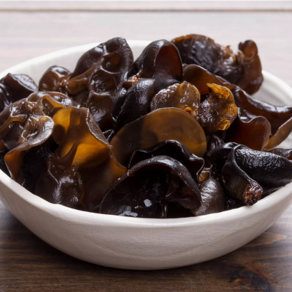 Черные древесные грибы  маринованные