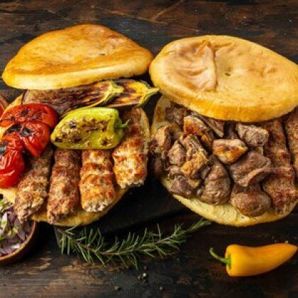Ассорти шашлыков в хлебе на 10 персон