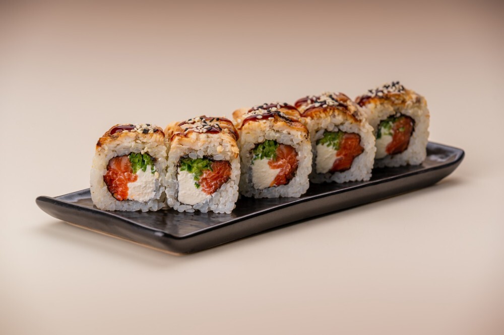 Ролл Дракон Угорь