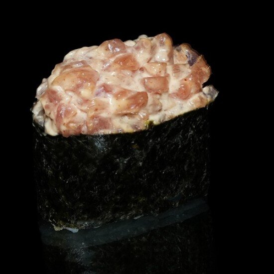 Гункан с тунцом