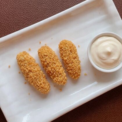 Стрипсы 3 шт + белый соус