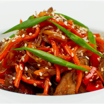 Фунчоза со свининой с острым перцем