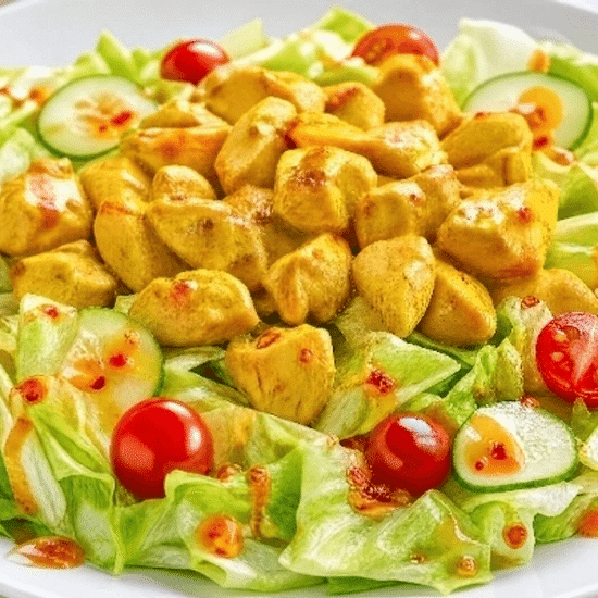 Салат с цыпленком карри