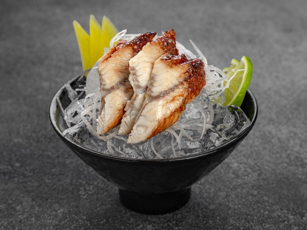 Сашими угорь