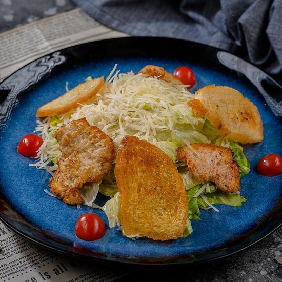 Салат «Цезарь» с курицей