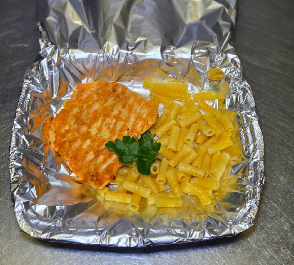 Эскалоп куриный с макаронами