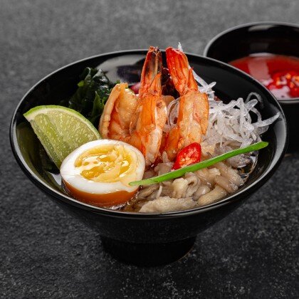 Рамен в стиле Том Ям с морепродуктами