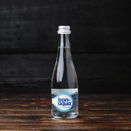 Вода стекло негазированная