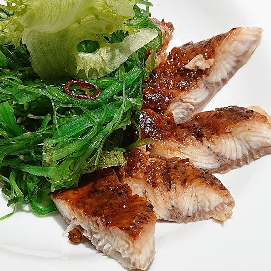 Чука с угрем и "Гамадари"