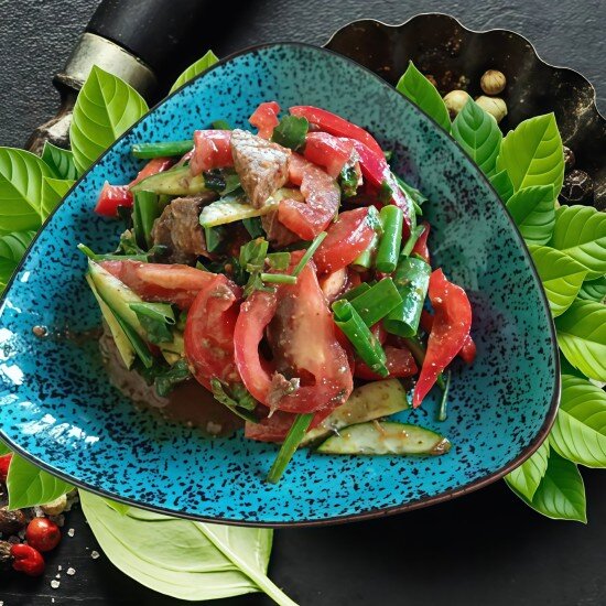 Салат острый с говядиной