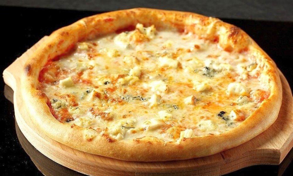 Пицца 4 сыра