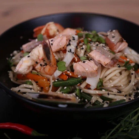 Удон с морепродуктами