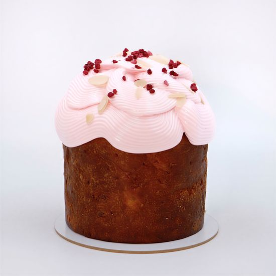 Кулич пасхальный с начинкой клубника-ваниль