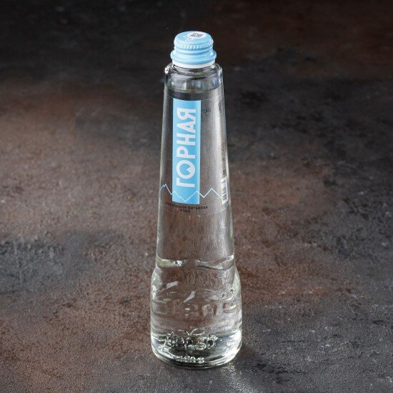 Горная не газированная вода