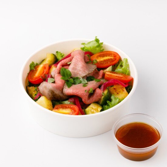 Салат с ростбифом и запеченным картофелем