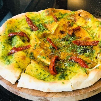 Фоккачча с вялеными томатами