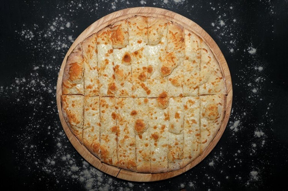 Бакетта с моцареллой и соусом ранч