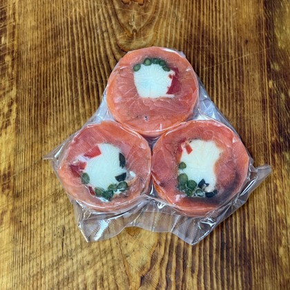 Рулет из форели со спаржей и творожным сыром, кг