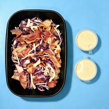 КОУЛ СЛОУ С БЕКОНОМ И ОРЕХОВЫМ СОУСОМ