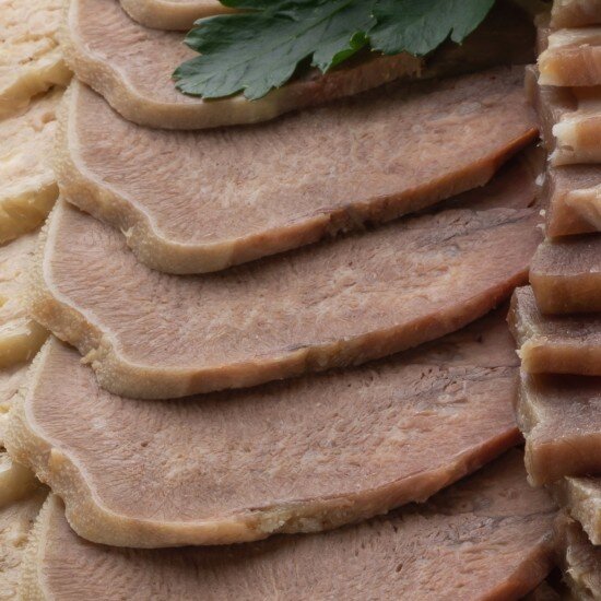 Язык отварной