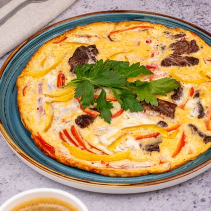ОМЛЕТ МЯСНОЙ С ОВОЩАМИ..